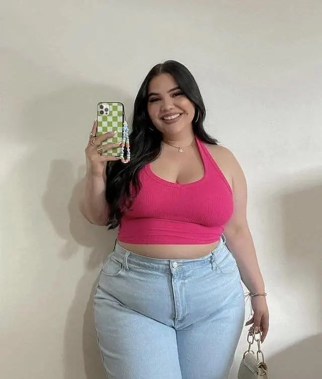 20 Big Belly Outfit Ideas for Confident Styling