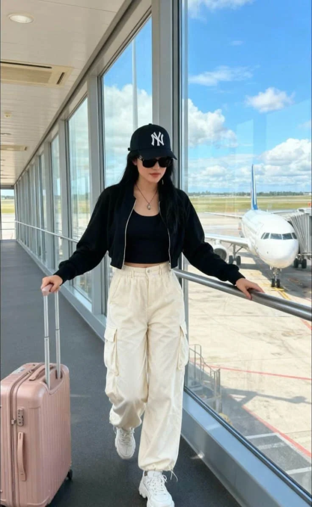 Monochrome Comfort with Elevated Accessories