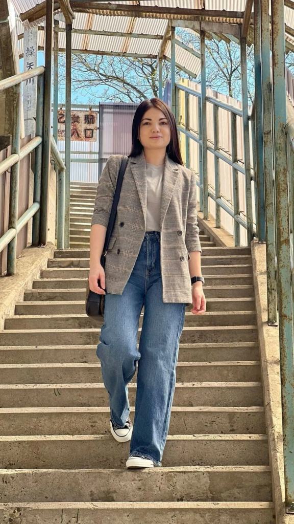 Plaid Blazer with Wide-Leg Jeans
