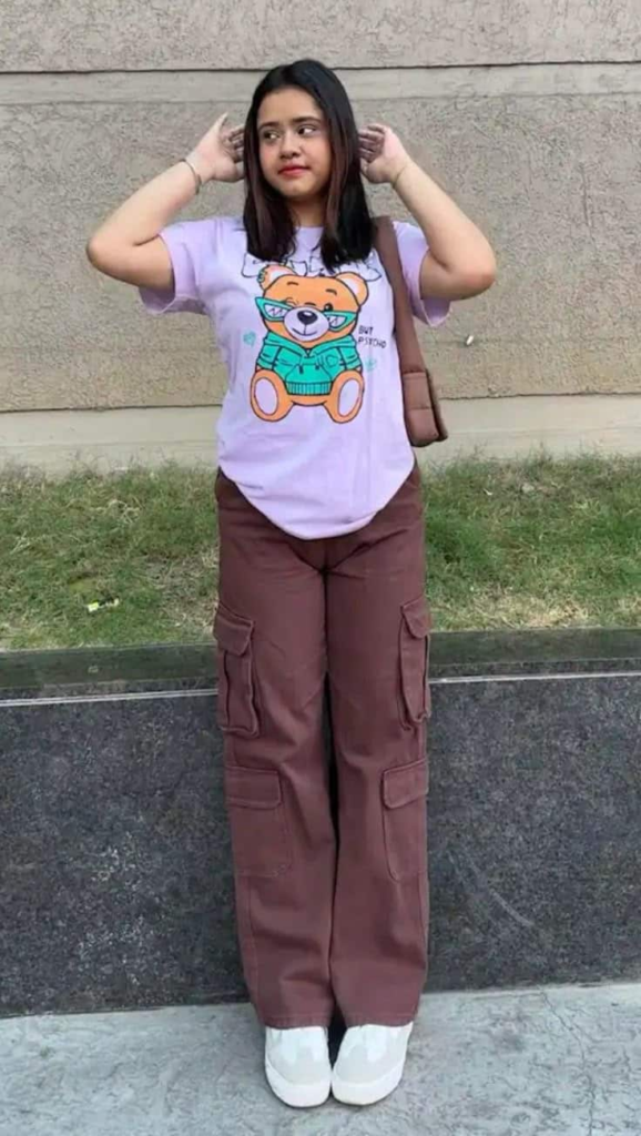 Cute Meets Cool: Graphic Tee and Cargo Pants
