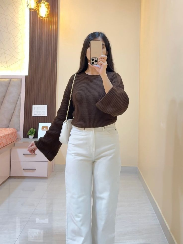 20 Effortlessly Chic Minimalist Outfit Ideas That Prove Less Is Always More