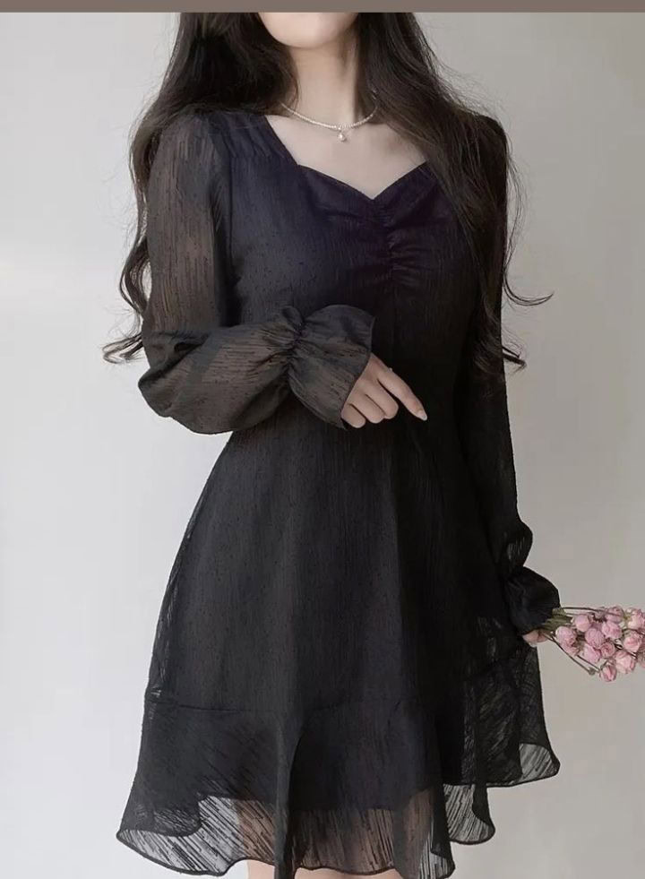 20 Timeless Vintage Party Dresses to Turn Heads and Transport You to Another Era