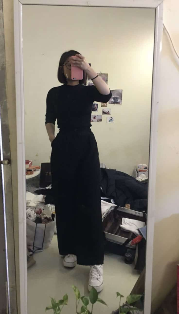 Chic All-Black Ensemble with Wide-Leg Pants