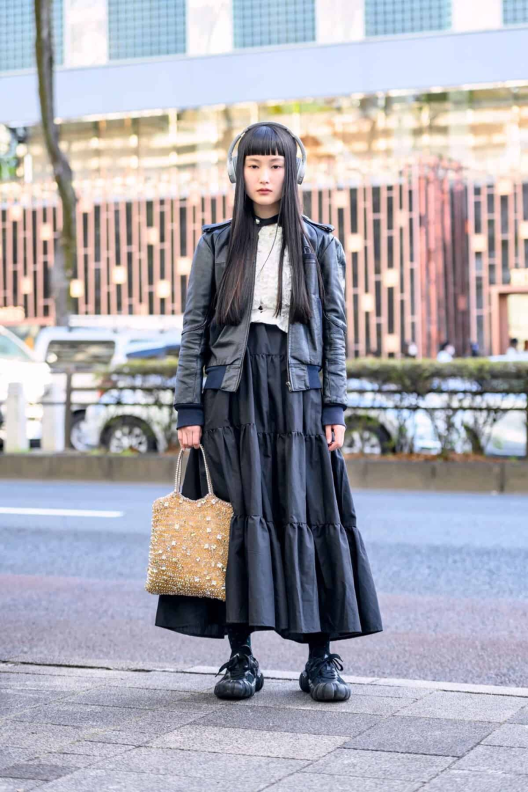 20 Trendy Fall Outfits in Japan: Embrace Autumn Style with a Twist