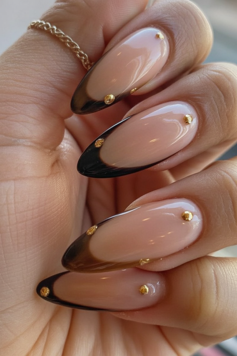 22 Stunning Fall Almond Nails 2026 to Try This Season
